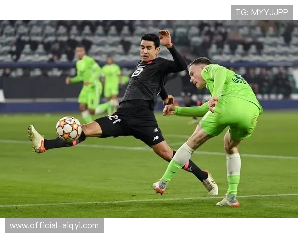 沃尔夫斯堡正式买断里昂右后卫昆贝迪，双方签约至2029年